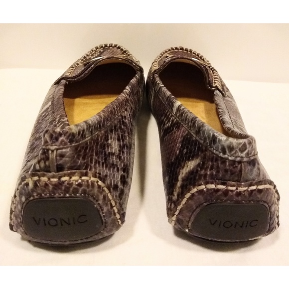 Vionic Addison Loafers Orthaheel Snakeskin Gray 8 - Picture 3 of 6